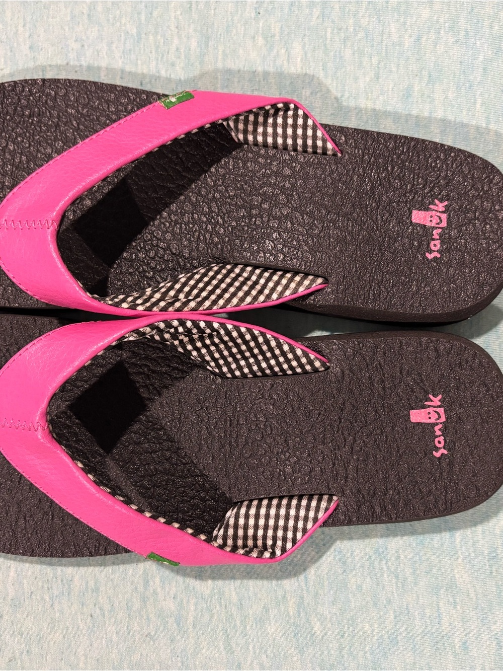 Sanuk Black Footbed Pink Strap Flip Flops